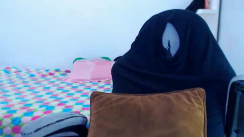Snapshot of angie_dreamgirl chatting on 06/11/26, 12:32 IG angie dreamgirl01 online show from 06/11/26, 12:32