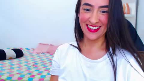 Snapshot of angie_dreamgirl chatting on 07/07/26, 04:22 IG angie dreamgirl01 online show from 07/07/26, 04:22