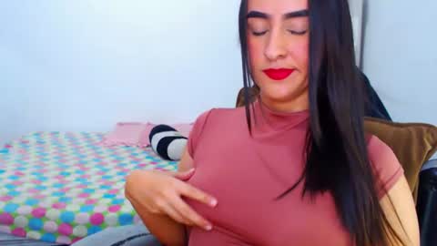 Snapshot of angie_dreamgirl chatting on 07/09/26, 02:37 IG angie dreamgirl01 online show from 07/09/26, 02:37