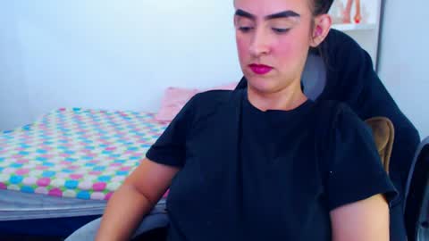 Snapshot of angie_dreamgirl chatting on 07/12/26, 04:25 IG angie dreamgirl01 online show from 07/12/26, 04:25