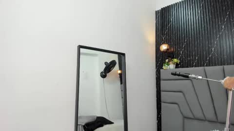 A N G I E.  online show from 04/16/26, 08:42