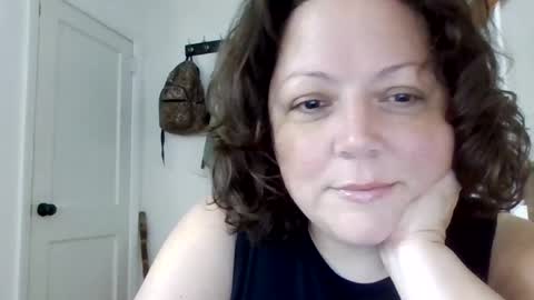 Snapshot of angiebaby78 chatting on 07/18/26, 06:01 SweetAngie online show from 07/18/26, 06:01