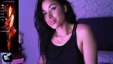 Snapshot of angiebaxter chatting on 01/19/25, 01:43 Angiebaxt online show from 01/19/25, 01:43