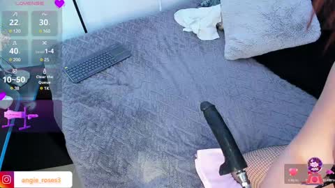 angiee roses online show from 01/25/25, 11:11