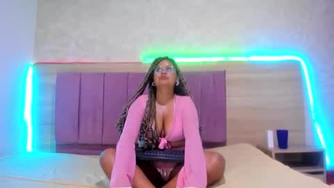 angiekatrinacm101 online show from 02/19/26, 11:39