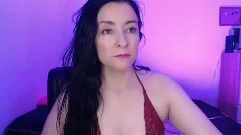 Snapshot of angiesquirt chatting on 01/31/25, 11:56 VALENTINA online show from 01/31/25, 11:56