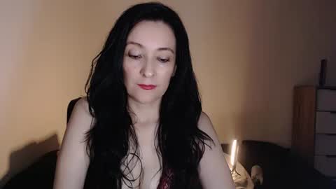Snapshot of angiesquirt chatting on 10/09/25, 02:09 VALENTINA online show from 10/09/25, 02:09