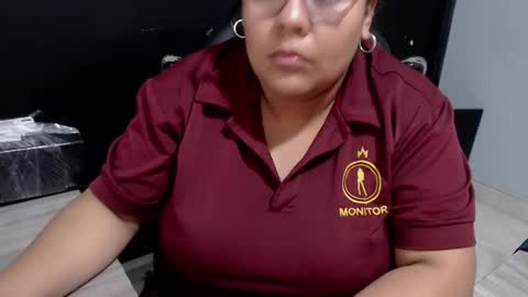 Snapshot of angy_ro12 chatting on 02/21/25, 11:21 angy online show from 02/21/25, 11:21