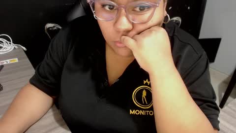 Snapshot of angy_ro12 chatting on 03/06/25, 11:20 angy online show from 03/06/25, 11:20
