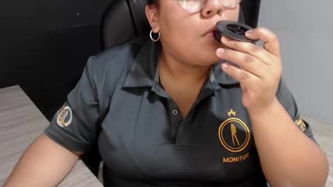 Snapshot of angy_ro12 chatting on 09/24/25, 11:19 angy online show from 09/24/25, 11:19
