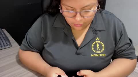 Snapshot of angy_ro12 chatting on 10/08/25, 08:39 angy online show from 10/08/25, 08:39