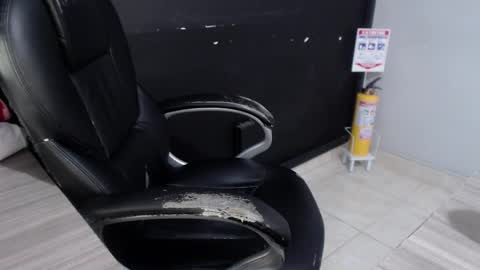 angy online show from 04/01/26, 01:41