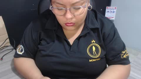 Snapshot of angy_ro12 chatting on 05/07/26, 12:10 angy online show from 05/07/26, 12:10