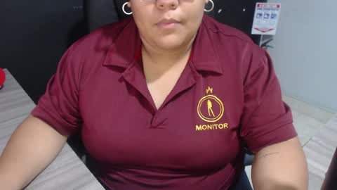 Snapshot of angy_ro12 chatting on 05/15/26, 11:01 angy online show from 05/15/26, 11:01