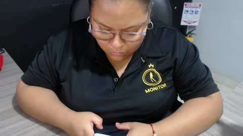 Snapshot of angy_ro12 chatting on 05/19/26, 01:56 angy online show from 05/19/26, 01:56