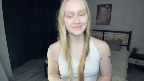 Snapshot of anhedney chatting on 04/03/26, 07:45 Violet online show from 04/03/26, 07:45