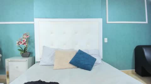 Ania online show from 12/22/25, 10:51