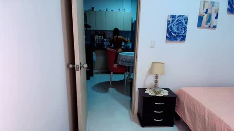 laura  online show from 11/16/25, 12:38