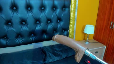 Snapshot of anievans_ chatting on 09/30/25, 11:15 Ani Time schedule 0600 - 1400 GMT -5 online show from 09/30/25, 11:15
