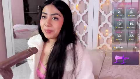 Snapshot of aniie_west chatting on 02/18/25, 03:10 aniie_west online show from 02/18/25, 03:10