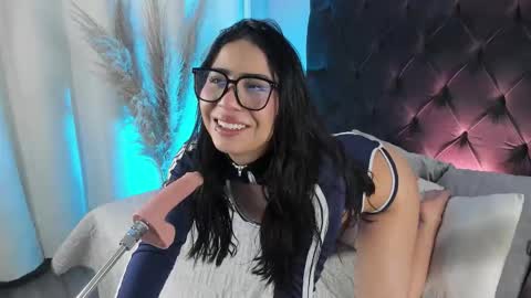 Snapshot of aniie_west chatting on 11/08/25, 05:07 aniie_west online show from 11/08/25, 05:07