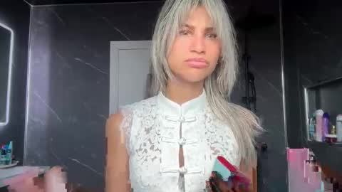 anisha online show from 04/01/26, 10:38