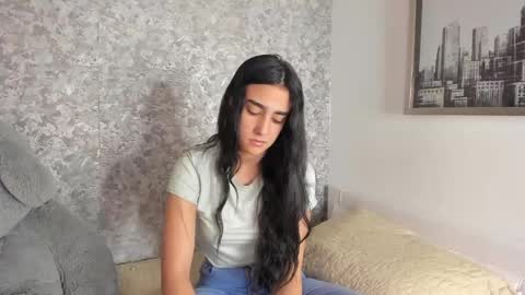 anika_h online show from 04/09/26, 12:21