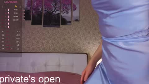 Snapshot of anika_heir chatting on 11/08/25, 02:17 Alice online show from 11/08/25, 02:17