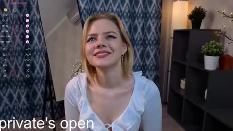 Snapshot of anika_heir chatting on 11/09/25, 02:26 Alice online show from 11/09/25, 02:26