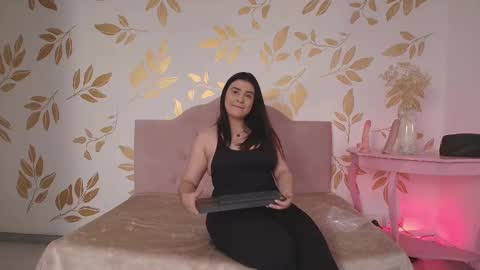 Lauren Anika online show from 01/15/25, 11:43