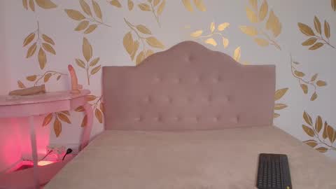 Lauren Anika online show from 01/20/25, 11:45