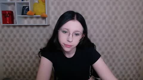 Snapshot of animay77 chatting on 06/11/26, 07:39 Mia online show from 06/11/26, 07:39