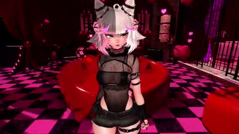 animecutie online show from 11/20/25, 02:39