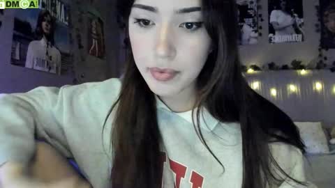 Snapshot of anisa_sweet chatting on 09/19/25, 06:26 Anisa Moan from LovenseWet from Tip MenuOpen for Private online show from 09/19/25, 06:26