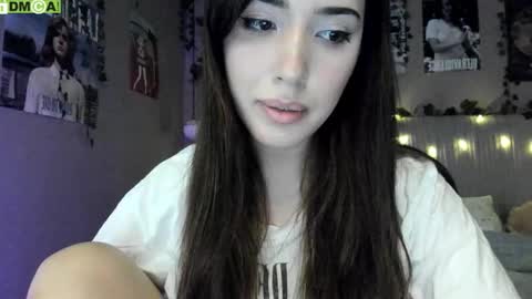 Snapshot of anisa_sweet chatting on 09/25/25, 04:16 Anisa Moan from LovenseWet from Tip MenuOpen for Private online show from 09/25/25, 04:16