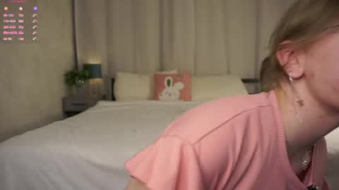 AnishaVivo online show from 04/23/26, 12:29