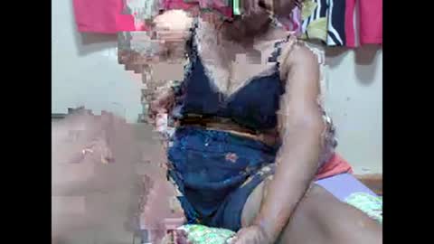 Snapshot of anishey chatting on 03/05/25, 09:27 anishey online show from 03/05/25, 09:27