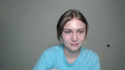 Snapshot of anisiaaa_lovesyou chatting on 09/24/25, 07:17 Anisia online show from 09/24/25, 07:17