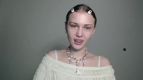 Snapshot of anisiaaa_lovesyou chatting on 10/03/25, 05:21 Anisia online show from 10/03/25, 05:21