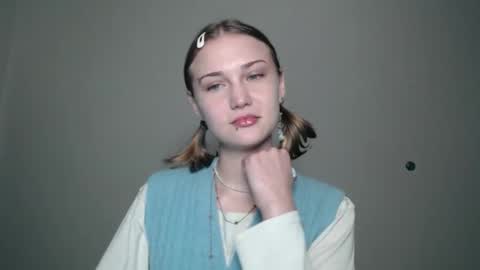 Snapshot of anisiaaa_lovesyou chatting on 10/26/25, 07:42 Anisia online show from 10/26/25, 07:42