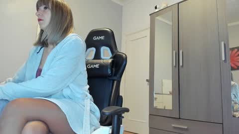 Luna online show from 01/03/25, 07:27