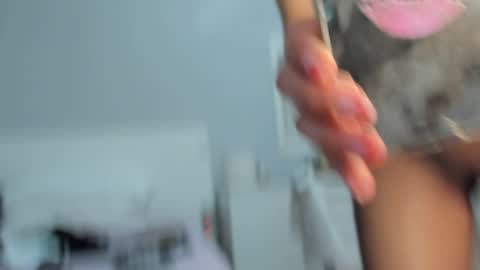 Luna online show from 02/21/25, 09:45