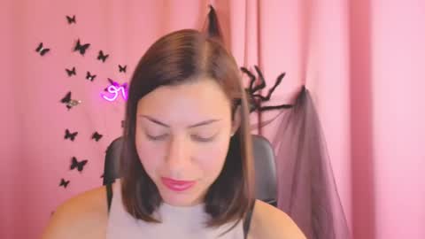 Anni online show from 10/26/25, 03:51