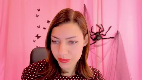 Anni online show from 11/18/25, 06:51