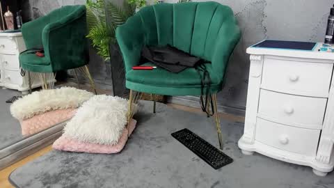 anissia teaser online show from 01/22/25, 11:23