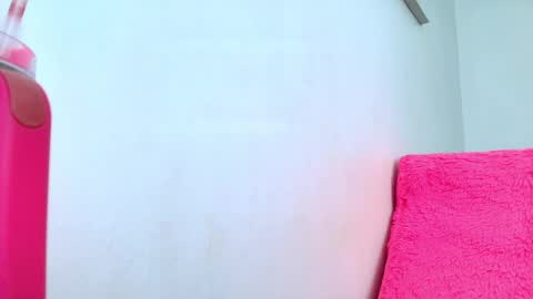 ana independent model online show from 05/10/26, 07:02
