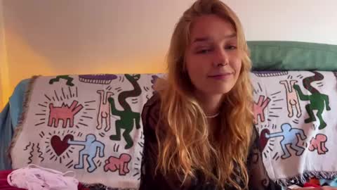 Snapshot of anita__hills chatting on 02/25/25, 03:31 anita__hills online show from 02/25/25, 03:31