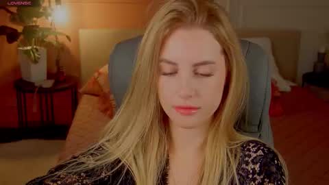 Snapshot of anita_blairr chatting on 10/01/25, 01:22 Anita online show from 10/01/25, 01:22