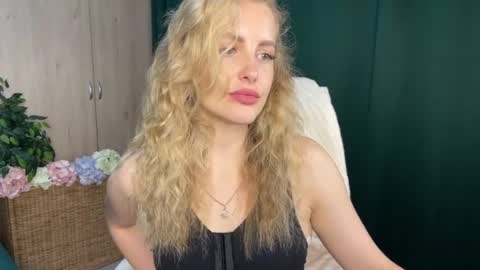 Anita online show from 05/25/26, 01:00