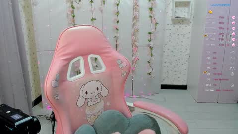 Snapshot of anita_mood chatting on 01/19/26, 04:11 Anita online show from 01/19/26, 04:11